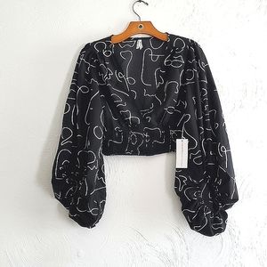 NWT! Artsy Cropped Blouse- Size M